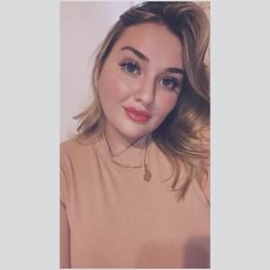 Meet your Posher, Chanel